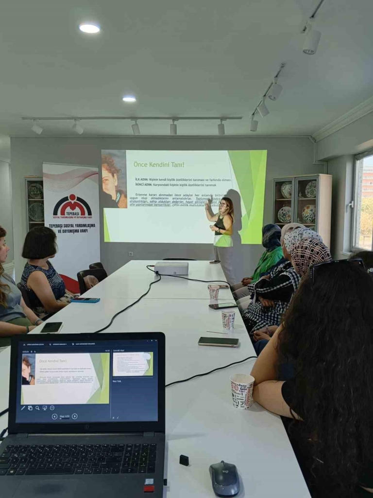 Eskişehir’de ’Aile Eğitim Programı’ kapsamında bilgilendirme yapıldı