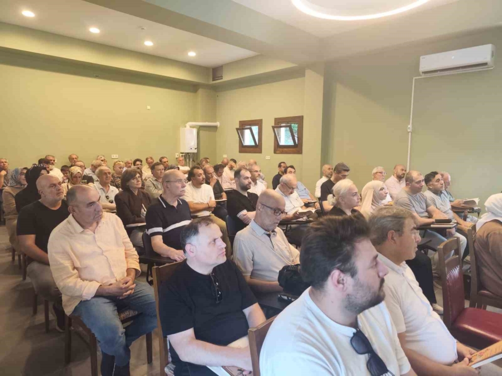 Prof. Dr. Mustafa Kara’nın kitap sergisine yoğun ilgi