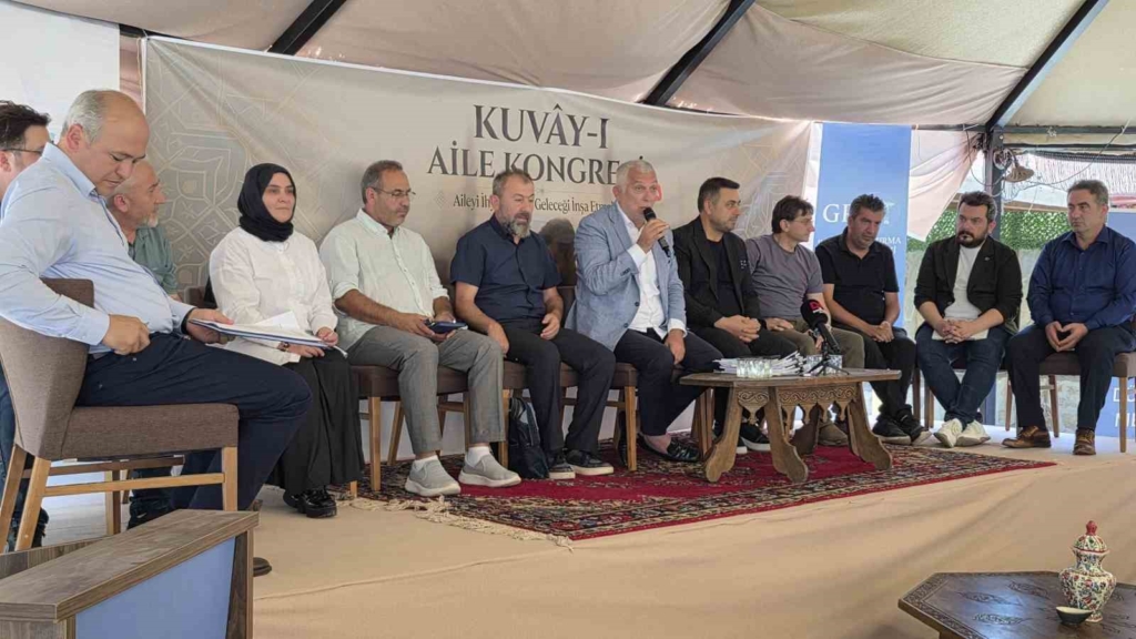 Kütahya’da "Kuvây-ı Aile Kongresi" düzenlendi