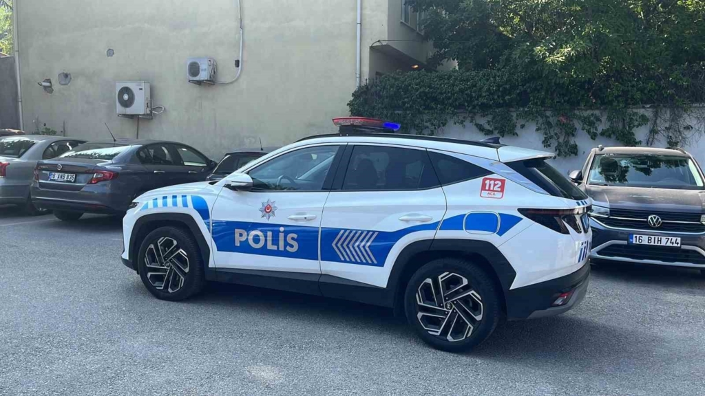Valilik önündeki şüpheli valizler ekipleri alarma geçirdi.. Gerçek sonradan çıktı