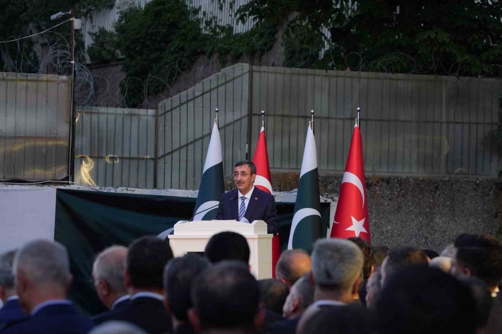Cumhurbaşkanı Yardımcısı Yılmaz: "Mekke savunma anlaşması tarihi bir adımdır"