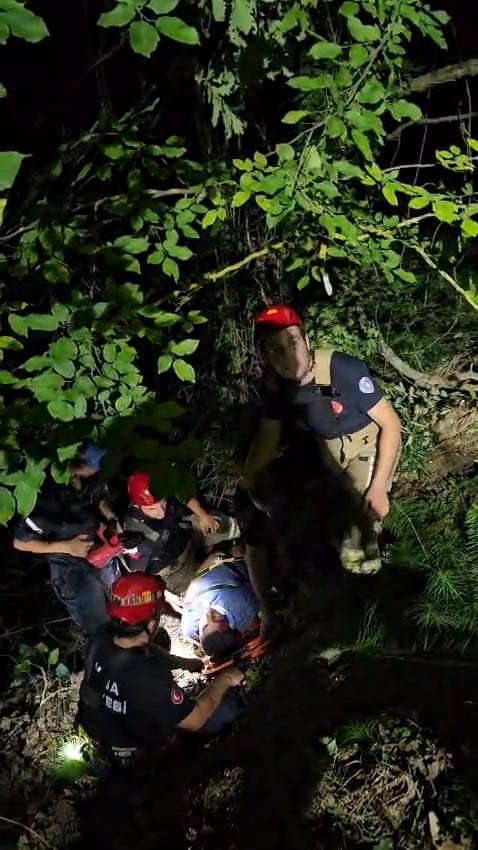Elektrikli bisiklet ile uçuruma yuvarlandılar: 3 çocuk yaralandı