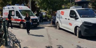 Hatalı park ambulansa geçit vermedi