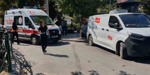Hatalı park ambulansa geçit vermedi