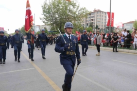 Eskişehir’de Zafer Bayramı törenlerle kutlandı