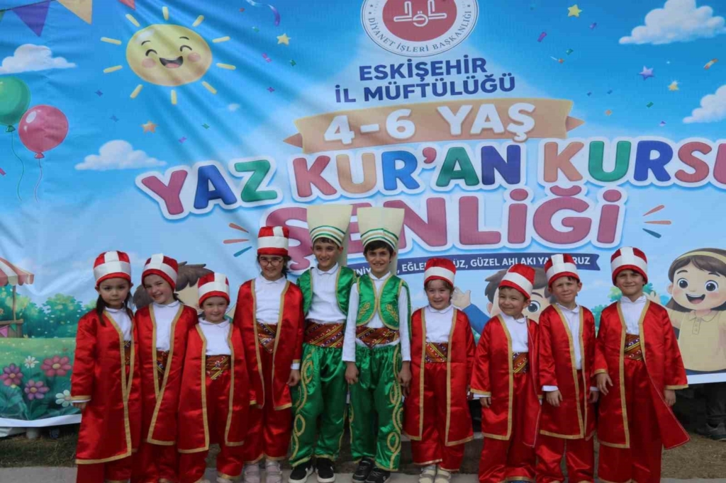 Eskişehir’de yaz Kur’an kurslarında coşkulu şenlikle taçlandı