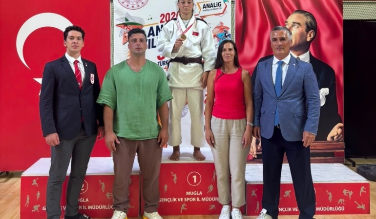 Eskişehirli judocu Tuana Kambur, 63 kiloda Türkiye şampiyonu oldu