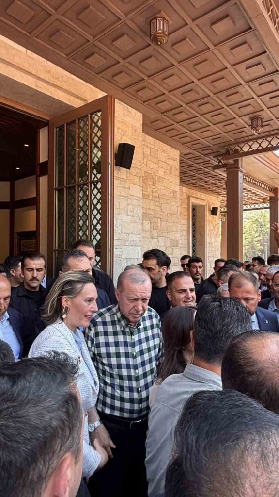 Cumhurbaşkanı Erdoğan, Marmaris’te vatandaşlarla buluştu