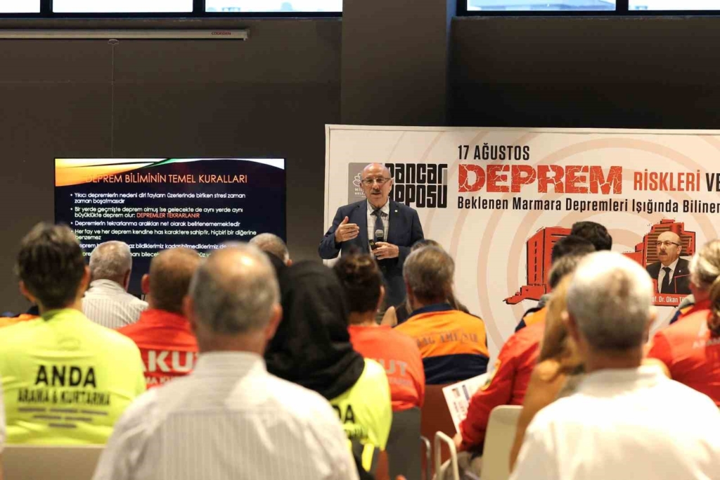 Nilüfer’de Prof. Dr. Okan Tüysüz’den deprem uyarıları