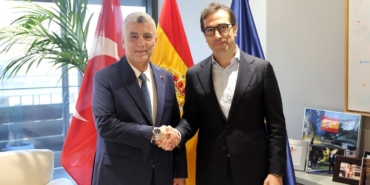 Bakan Bolat, İspanyol mevkidaşı Caballero ile görüştü