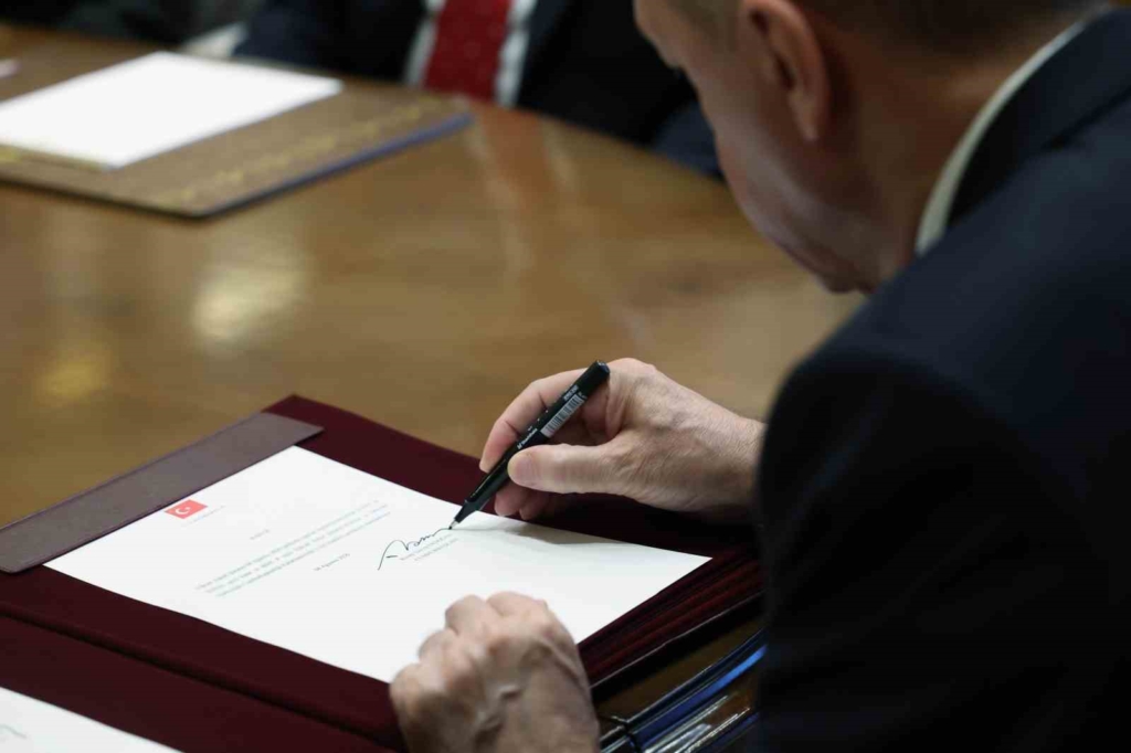 Cumhurbaşkanı Erdoğan YAŞ kararlarını imzaladı