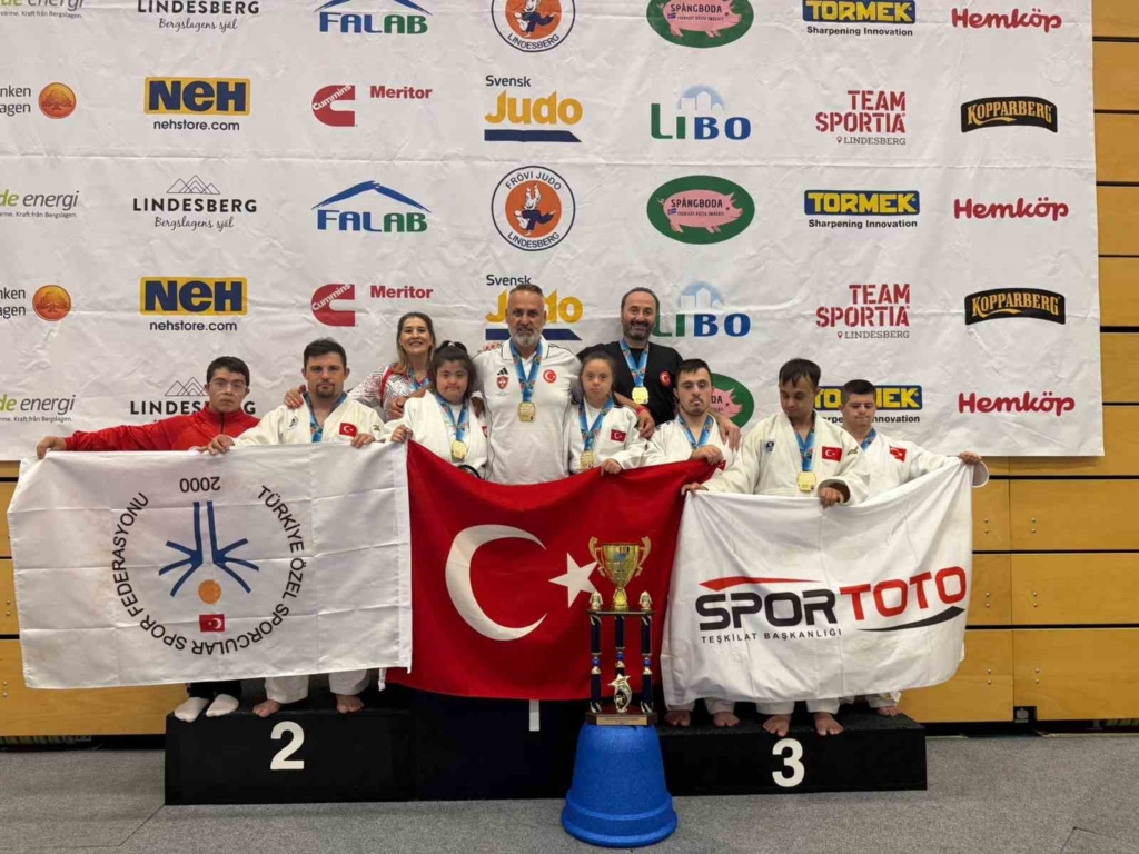 Özel Sporcular Down Judo Milli Takımı namağlup dünya şampiyonu