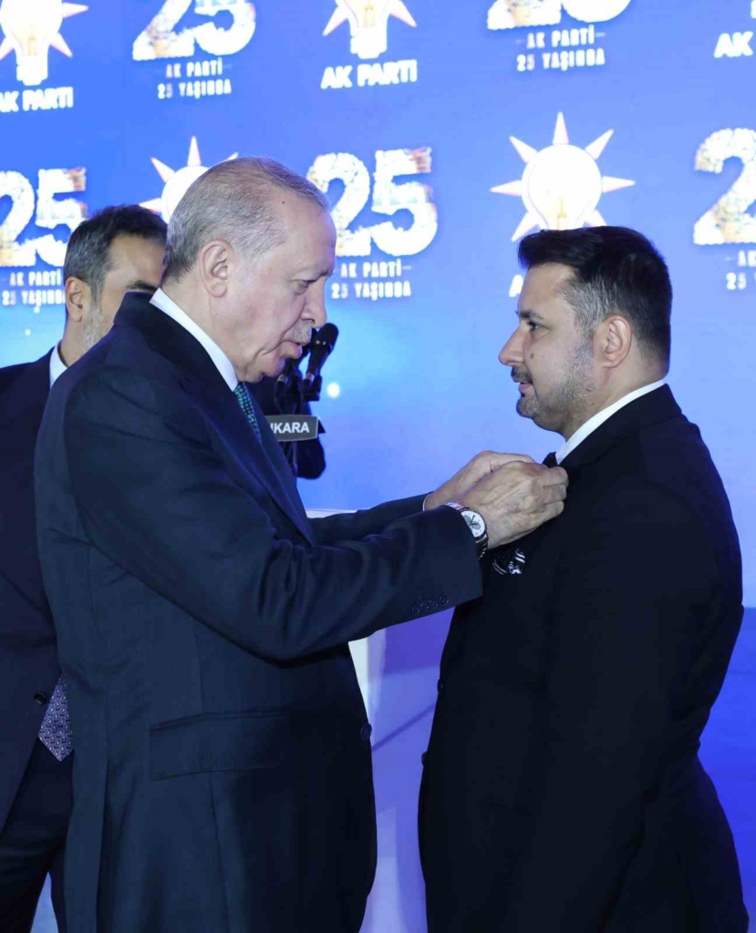Cumhurbaşkanı Erdoğan: "Allah ömür ve sağlık verirse daha nice yıllar Türkiye’ye hizmet mücadelesi içinde olacağım"