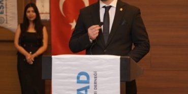 Başkan Sinlenmez: "Eskişehir iş dünyasına derhal can suyu verilmelidir"