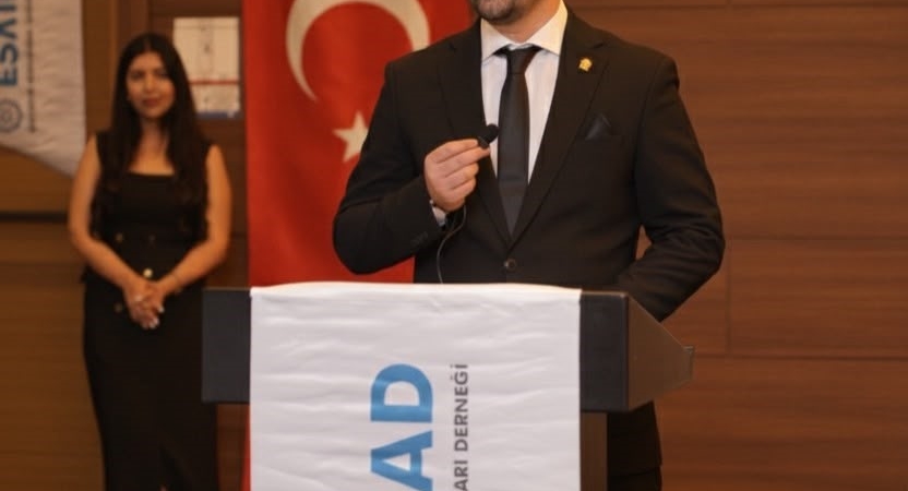 Başkan Sinlenmez: "Eskişehir iş dünyasına derhal can suyu verilmelidir"