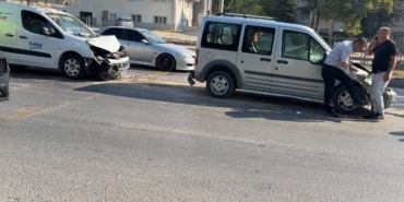 Eskişehir’de 4 aracın karıştığı zincirleme kaza: 2 yaralı