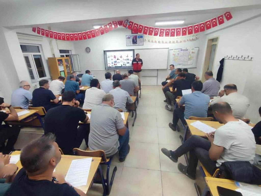 Simav’da tohum hazırlama makineleri kursu tamamlandı