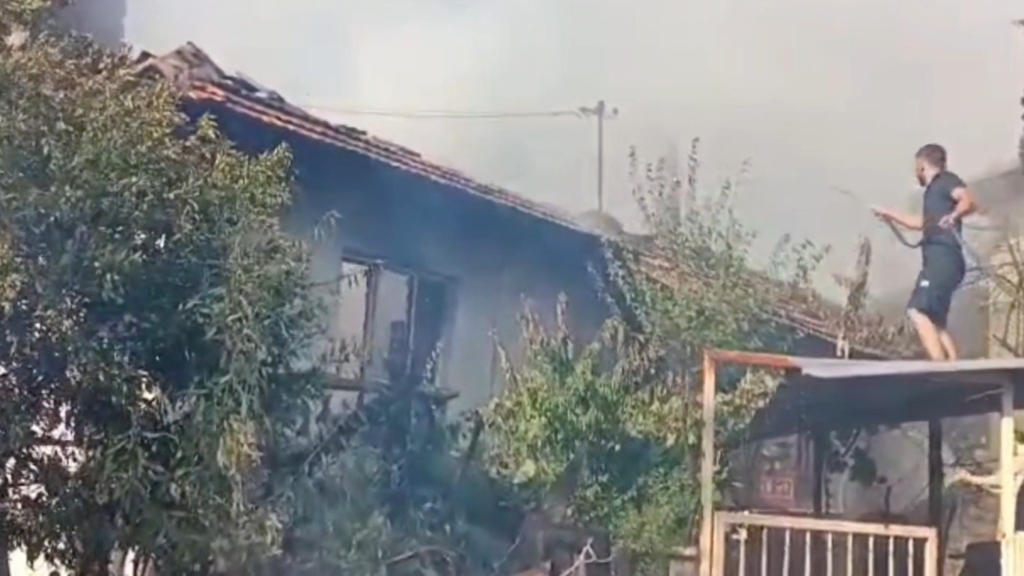 Kütahya’da ev yangını: Tek katlı ev küle döndü