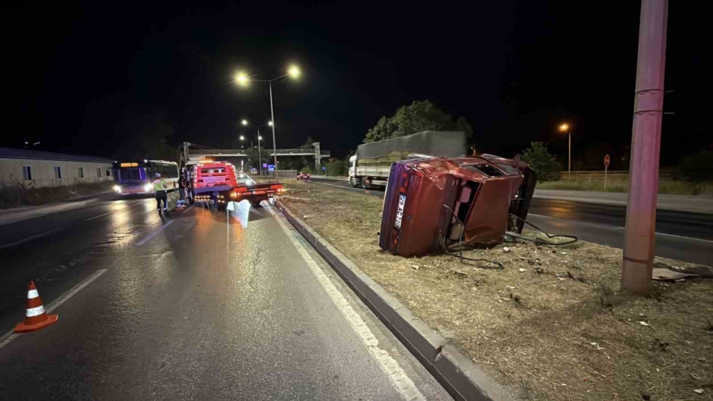 Kontrolden çıkan Tofaş takla attı: 1 yaralı