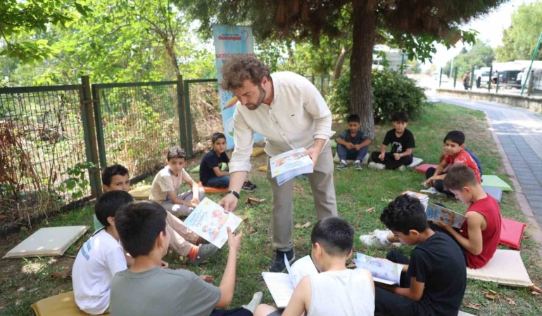 Osmangazi Okuyor projesi Yeniceabat’ta çocuklarla buluştu