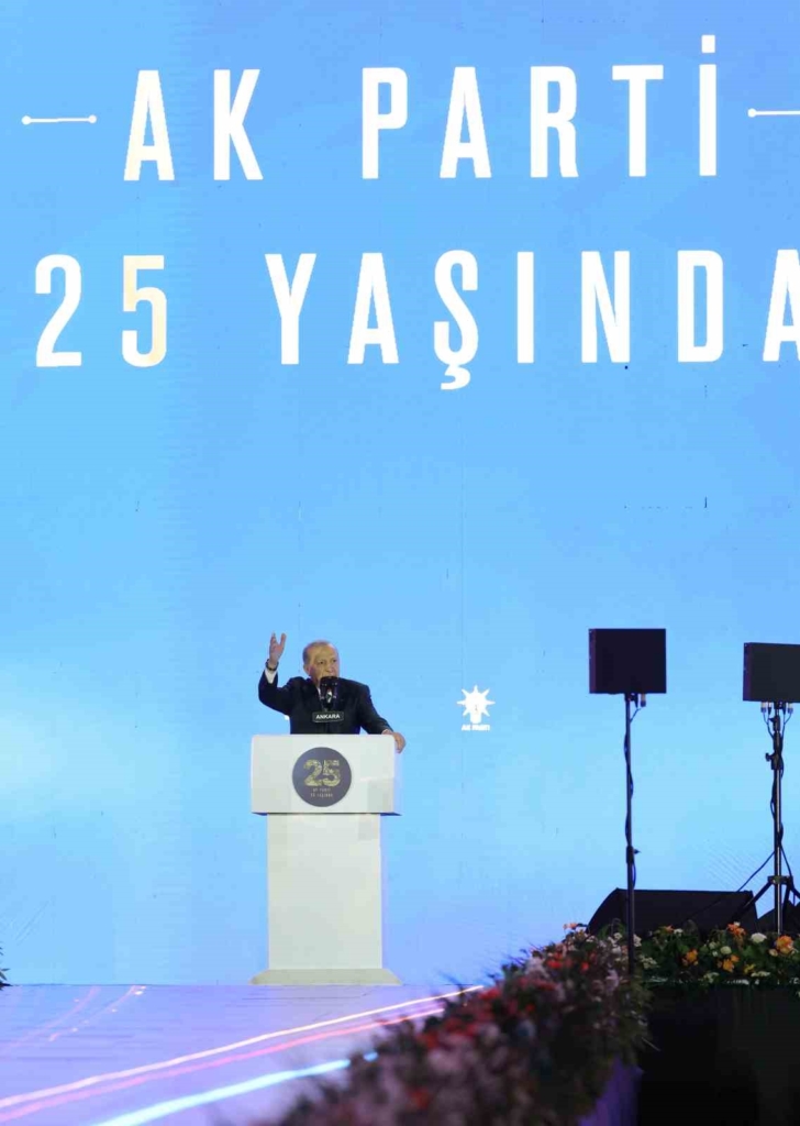 Cumhurbaşkanı Erdoğan: "Allah ömür ve sağlık verirse daha nice yıllar Türkiye’ye hizmet mücadelesi içinde olacağım"