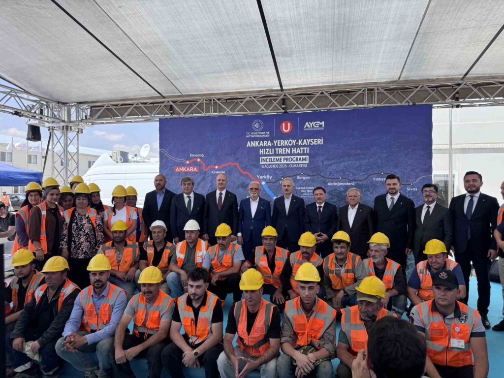 Bakan Uraloğlu: "Yerköy - Kayseri Yüksek Hızlı Tren Projesi’nde işin yarısını tamamladık"