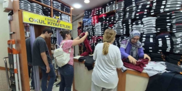 Okul kıyafetlerinde hareketlilik başladı: En uygun set 2 bin liradan başlıyor
