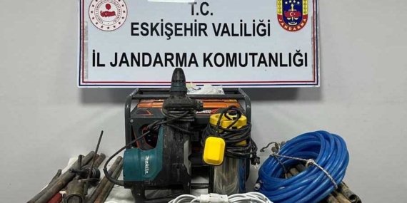 Eskişehir’de kaçak kazı yapan 5 şüpheli suçüstü yakalandı