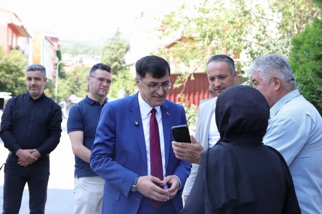 Kütahya Belediye Başkanı Kahveci, Maltepe Mahallesi’nde incelemelerde bulundu