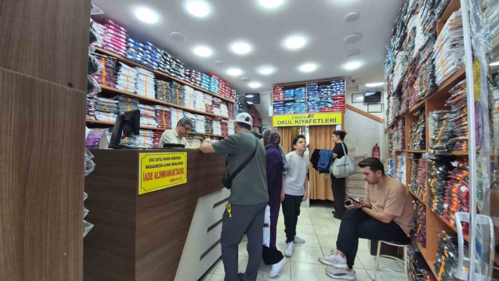 Okul kıyafetlerinde yeni dönem
