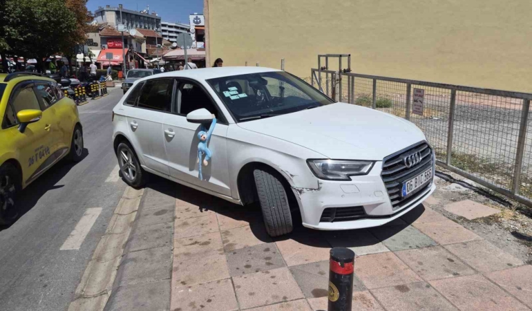 Eskişehir’de ehliyetsiz sürücü, yaya geçidindeki kadına çarptı