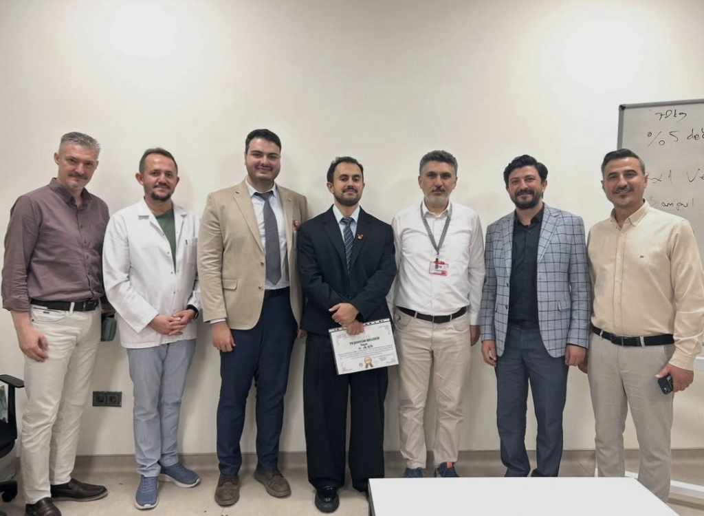 Kütahya Şehir Hastanesinde Dr. Ali Şen uzmanlık eğitimini tamamladı