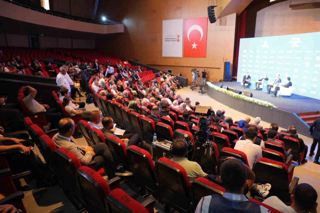 Bakan Kurum: "Madem devlet yoktu da saatte 23 konutu kim yaptı?"