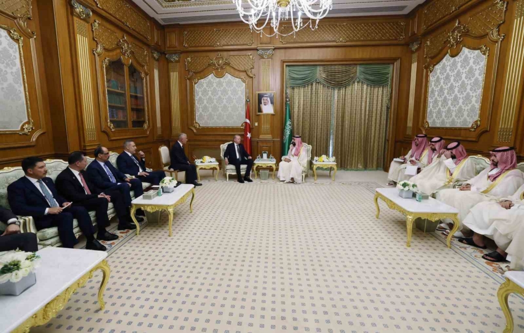 Cumhurbaşkanı Erdoğan, Suudi Arabistan Veliaht Prensi Selman ile görüştü