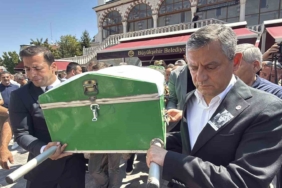 Güzin Büyükerşen son yolculuğuna uğurlandı