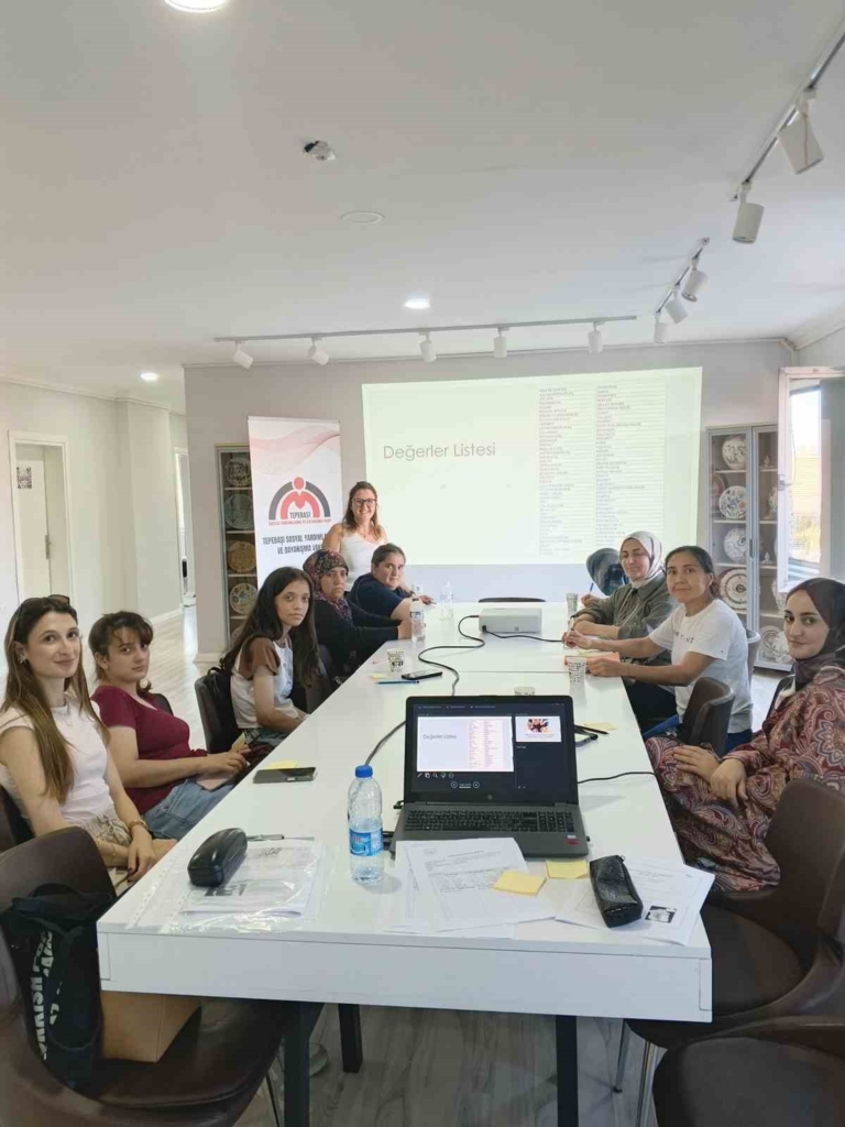 Eskişehir’de ’Aile Eğitim Programı’ kapsamında bilgilendirme yapıldı