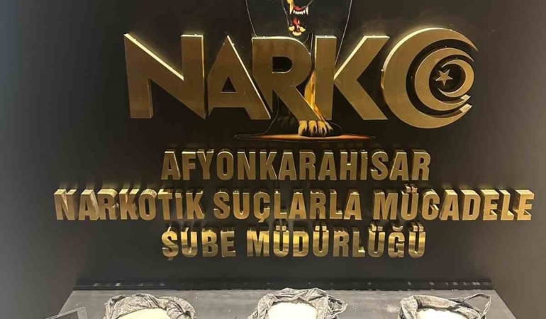 Afyonkarahisar’da 5 kilogram sentetik ecza ham maddesiyle yakalanan S.Ç. tutuklandı