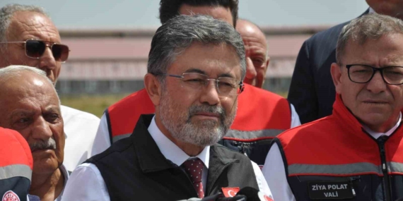 Bakan Yumaklı Kars’ta GEKİS’i tanıttı: Büyükbaş hayvancılıkta "dijital kimlik" dönemi başladı