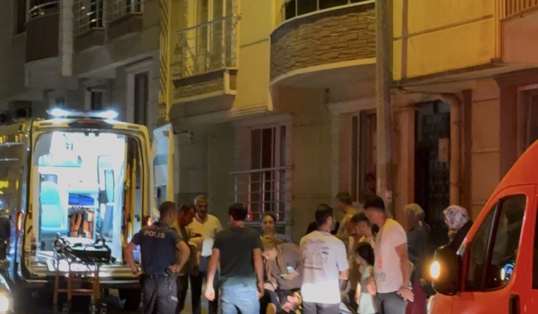Karacabey’de aniden yola fırlayan çocuğa minibüs çarptı