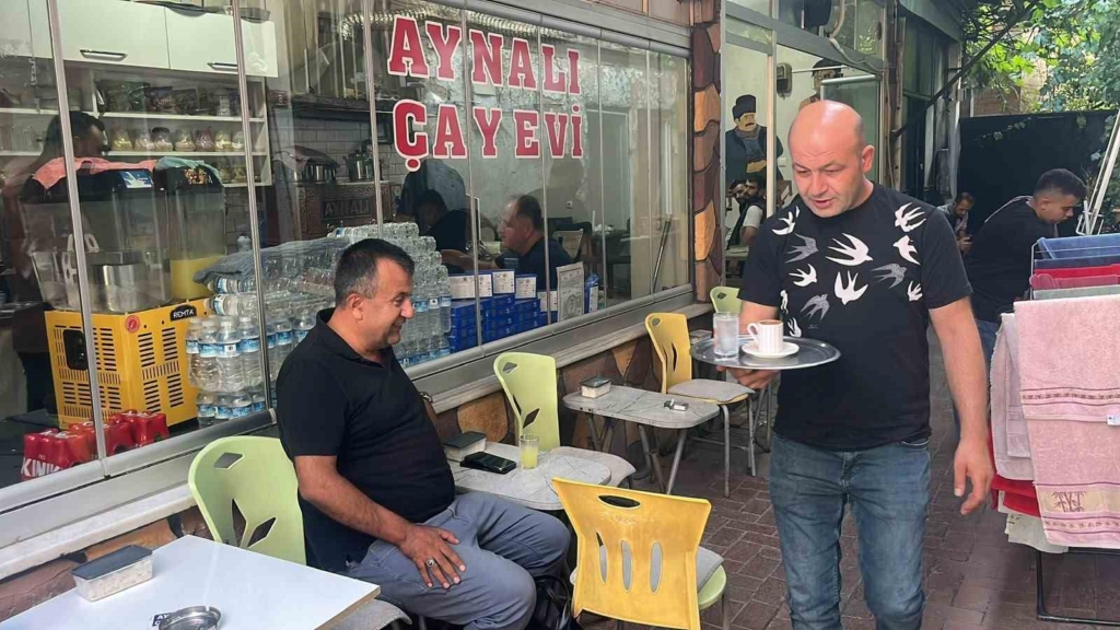 Tavşanlı’da kahvecilerden doğal ürün ve esnek saat hizmeti