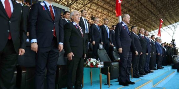 Cumhurbaşkanı Erdoğan: "Birileri 30 yıl öncesinin kodları içinde gelişmeleri ele almaya çalışırken, biz yeni sistemin kutup başlarından biri olmak için ne gerekiyorsa onu yapıyoruz"