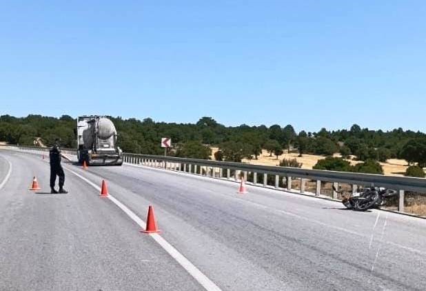 Emet’te beton mikseri motosiklete çarptı: 1 ölü, 1 ağır yaralı