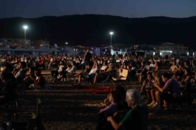 Yeniköy Sahili’nden gökyüzüne çevre mesajı: 25 bini aşkın kişi Perseid Meteor Yağmuru’nu izledi