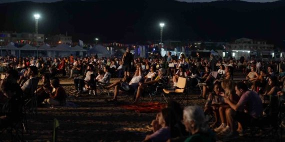 Yeniköy Sahili’nden gökyüzüne çevre mesajı: 25 bini aşkın kişi Perseid Meteor Yağmuru’nu izledi