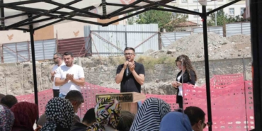 Vali Işın’dan 9 yıl sonra karşılaştığı eski askere: "O duayı yeniden et"