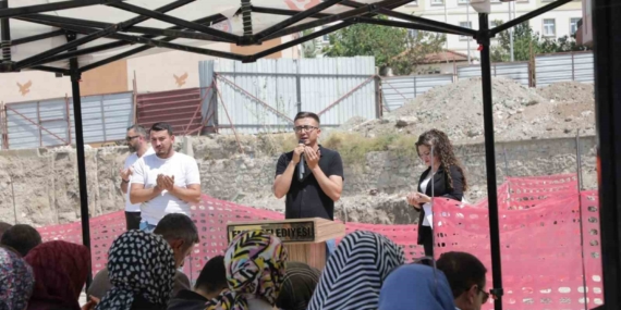 Vali Işın’dan 9 yıl sonra karşılaştığı eski askere: "O duayı yeniden et"