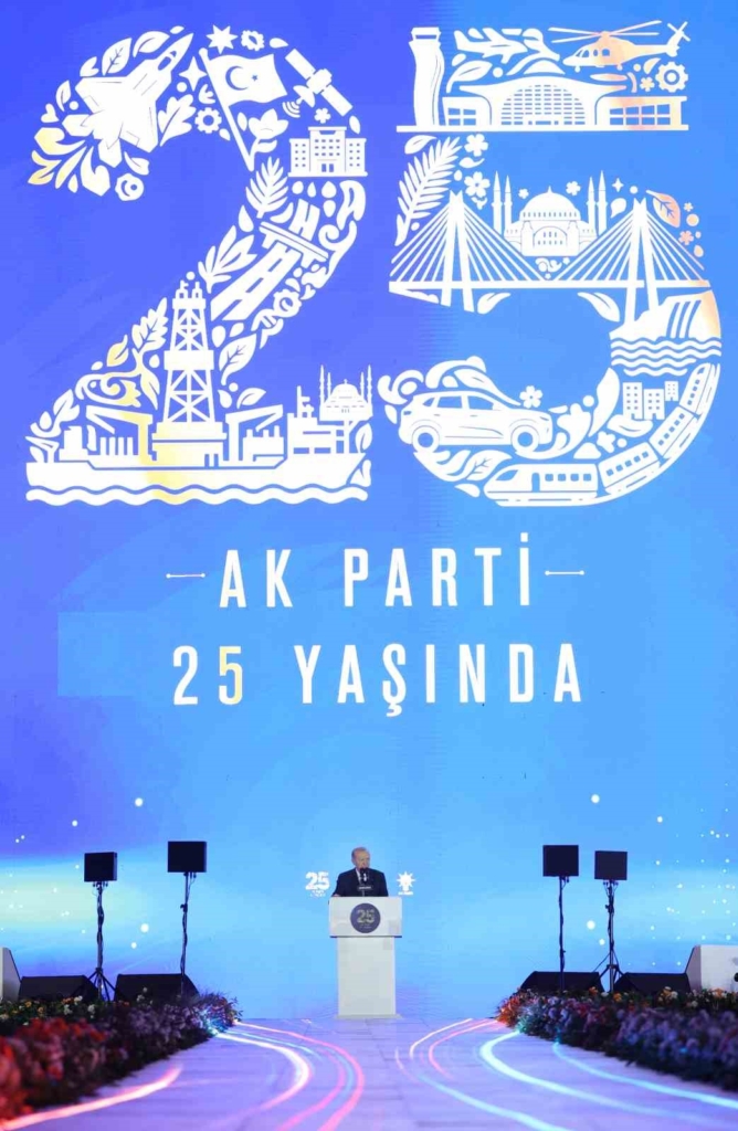 Cumhurbaşkanı Erdoğan: "Allah ömür ve sağlık verirse daha nice yıllar Türkiye’ye hizmet mücadelesi içinde olacağım"