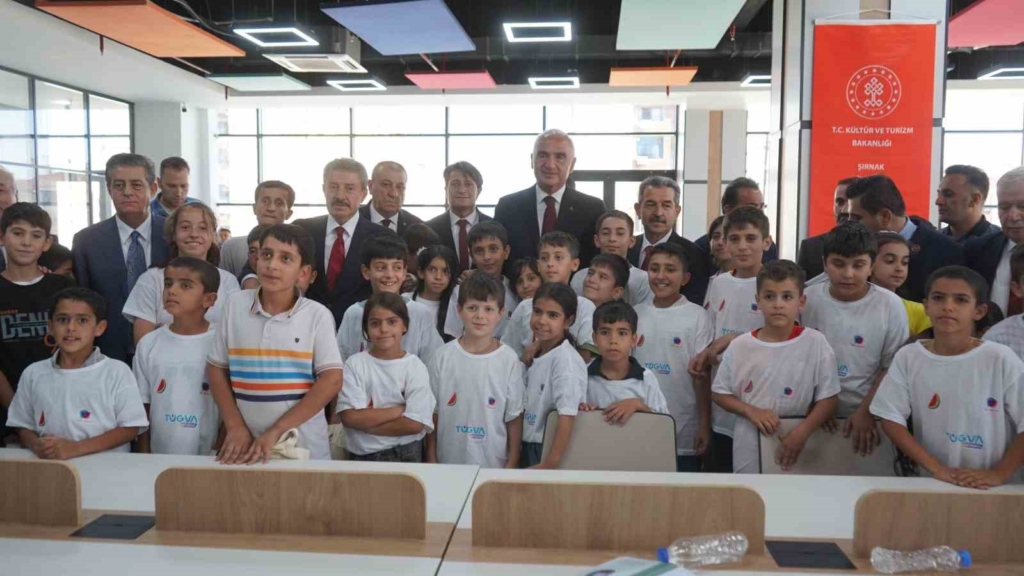 Bakan Ersoy: "Kütüphaneler artık yalnızca kitap okunan yerler değil araştırmanın, üretimin, inovasyonun ve kültürel gelişimin merkezi haline geldi"