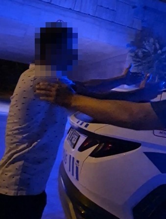 Eskişehir’de olaylı gece: Sinir krizi geçiren kadının bağırış sesleri sokağı inletti
