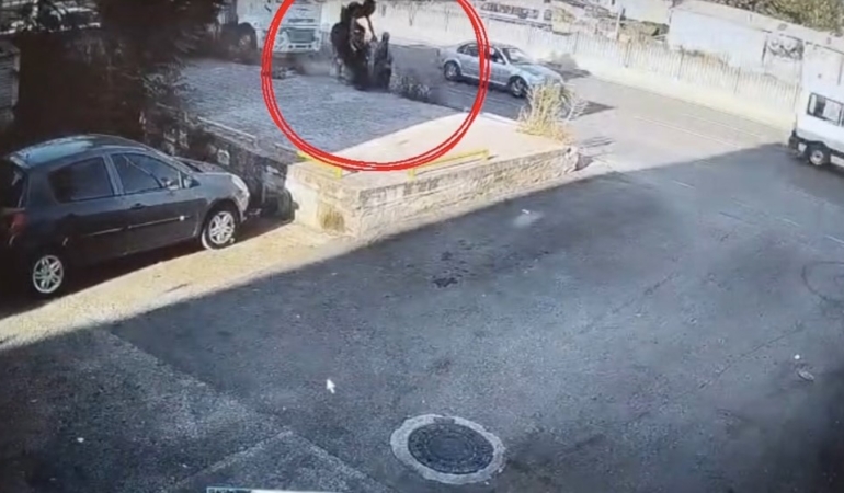 Bursa’da motosiklet duvara çarptı: Sürücü hayatını kaybetti